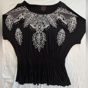 Boho Top black with white embroidered print size 2X